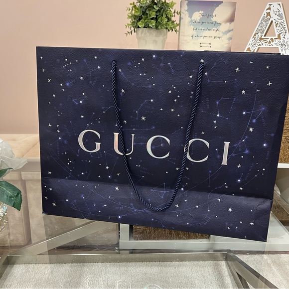 Large Gucci Shopping Bag - Picture 2 of 9